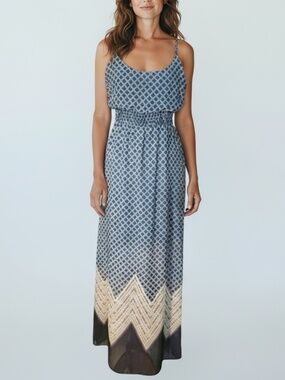 💙 Maurices Blue and Cream Geometric Maxi Dress